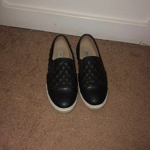 Steve Madden quilted leather flats (Ecentrcq)